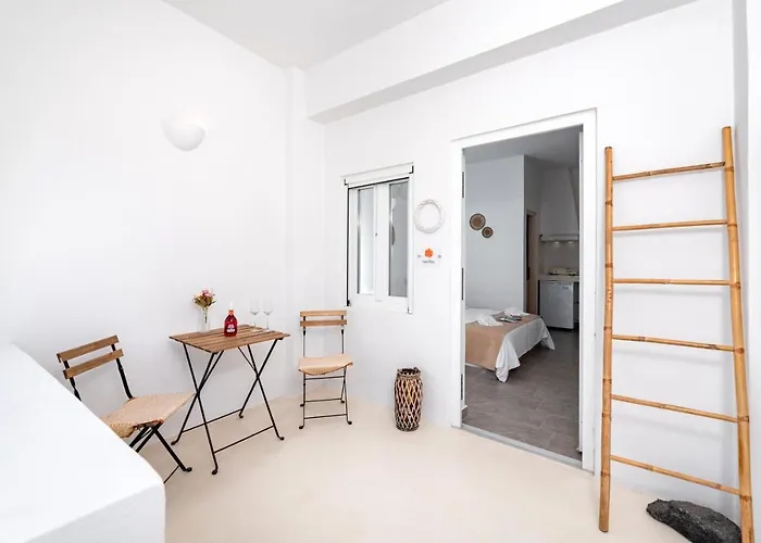 Thallos Cave House And بيت للعطل *