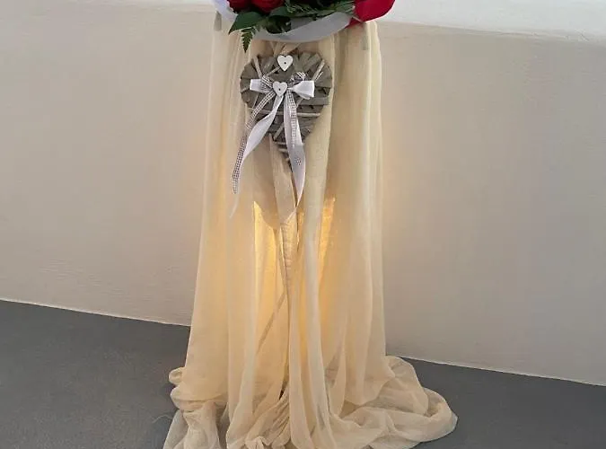 Thallos Cave House And Casa vacanze Karterados (Santorini)