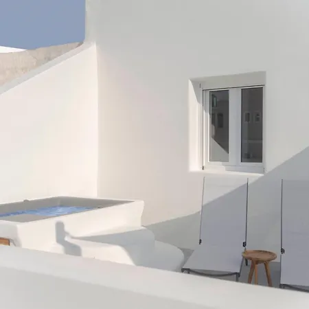 Thallos Cave House And * Karterados (Santorini)