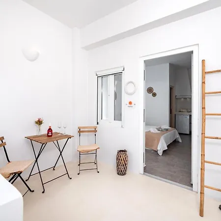 Thallos Cave House And Hébergement de vacances *