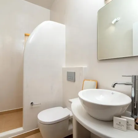 Thallos Cave House And