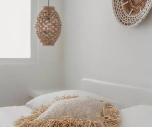 Thallos Cave House And Feriehus *