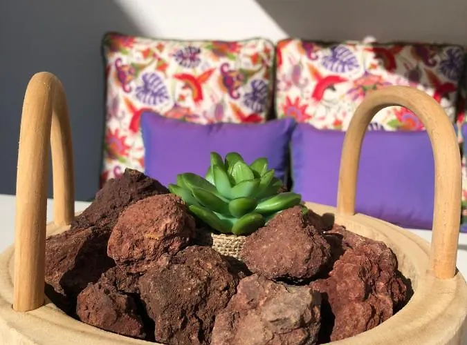 Feriehus Thallos Cave House And *