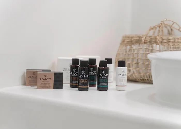 Feriehus Thallos Cave House And *