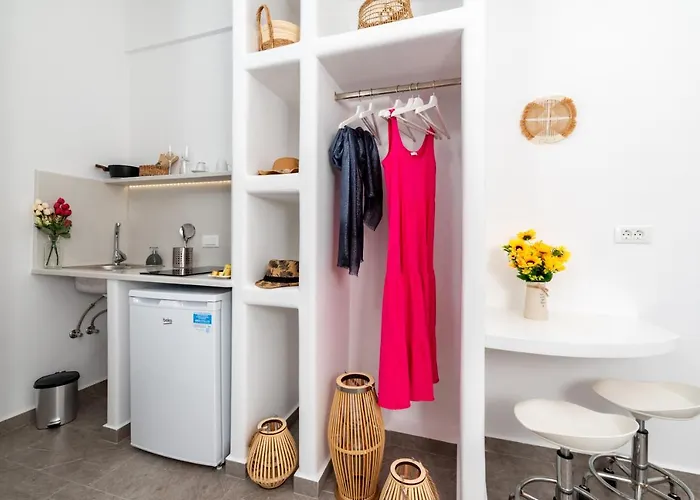 Thallos Cave House And * Karterádos