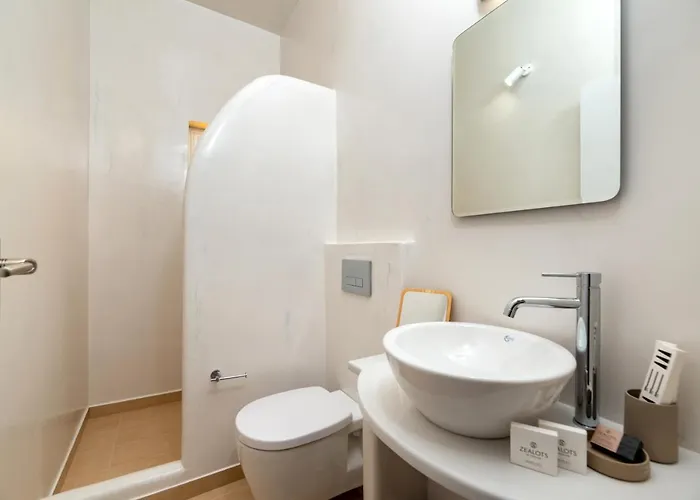 Thallos Cave House And