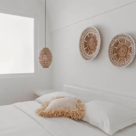 Thallos Cave House And Karterados (Santorini)