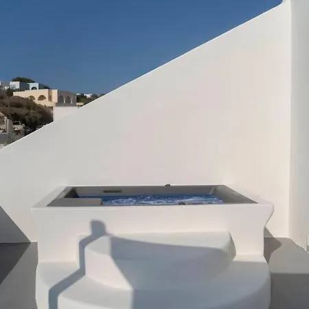 Thallos Cave House And Karterados (Santorini)