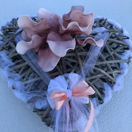 Thallos Cave House And * Karterados (Santorini)